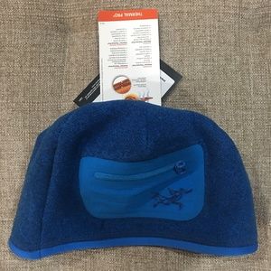 Arcter'yx Covert Beanie Pocket hat cap blue NWT